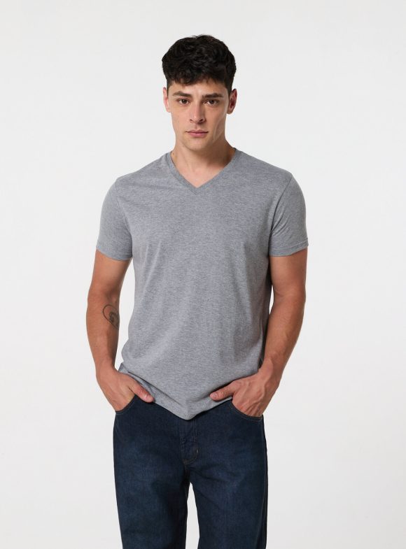 Remera Escote V